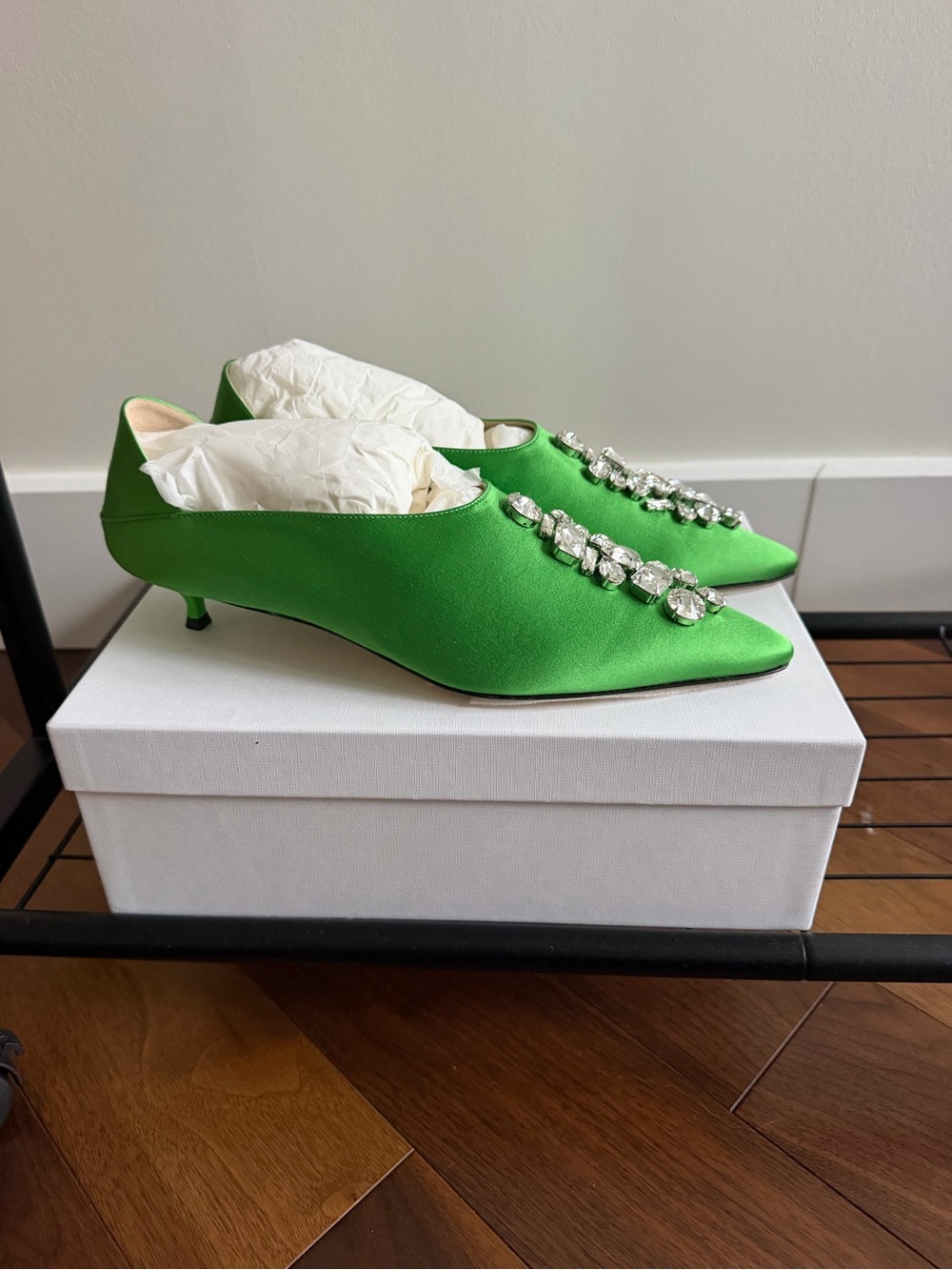 Kiki Price Green Satin Rhinestone Kitten Heel Pumps Size 40 (US 9.5 – 10)